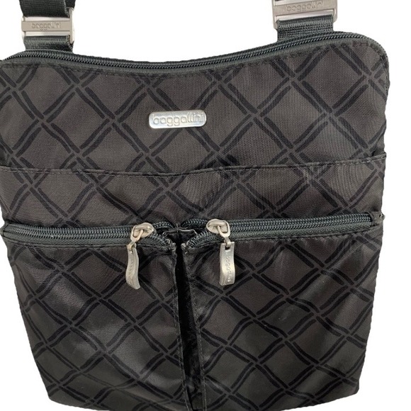 Baggallini Handbags - Baggallini Horizon Nylon Crossbody Travel Bag Messenger Gray Geometric‎ Adjust
